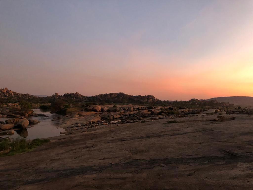 Leo Wodden Resort Hampi Eksteriør billede
