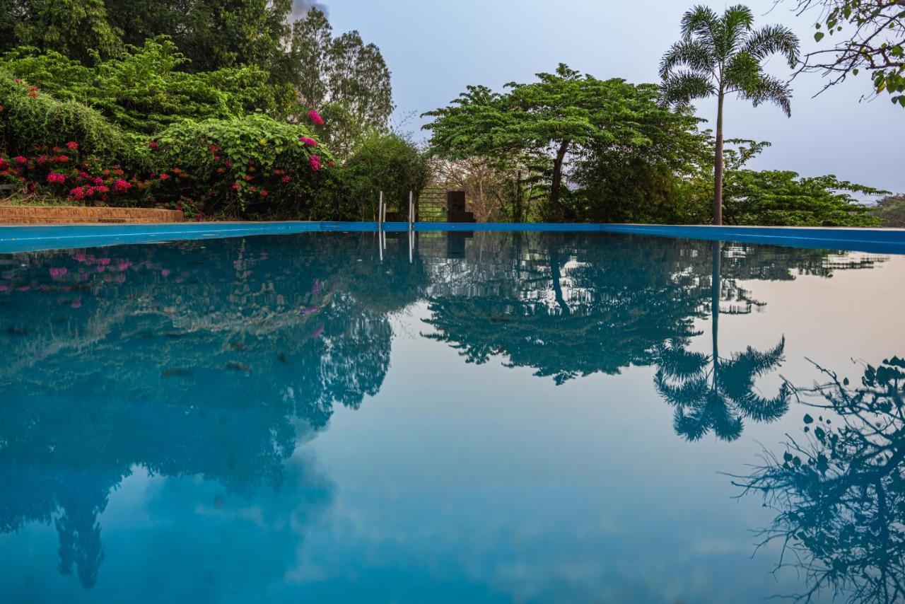 Leo Wodden Resort Hampi Eksteriør billede