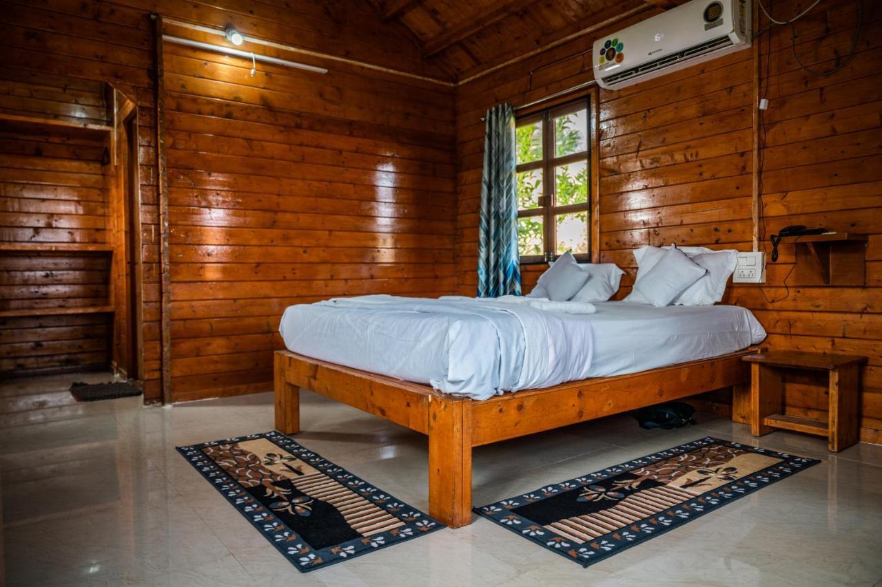 Leo Wodden Resort Hampi Eksteriør billede