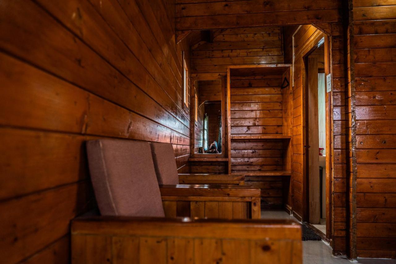 Leo Wodden Resort Hampi Eksteriør billede