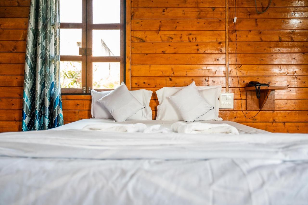 Leo Wodden Resort Hampi Eksteriør billede
