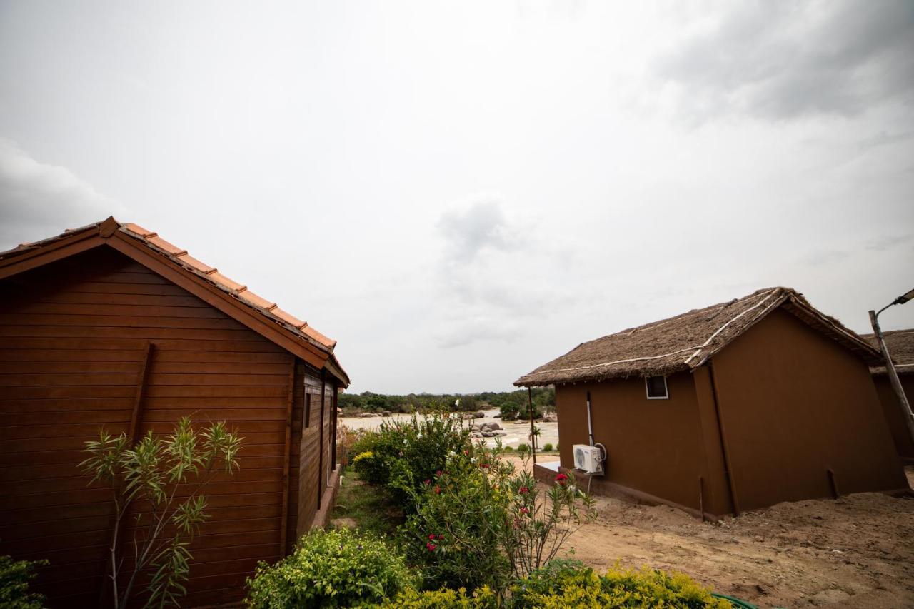 Leo Wodden Resort Hampi Eksteriør billede